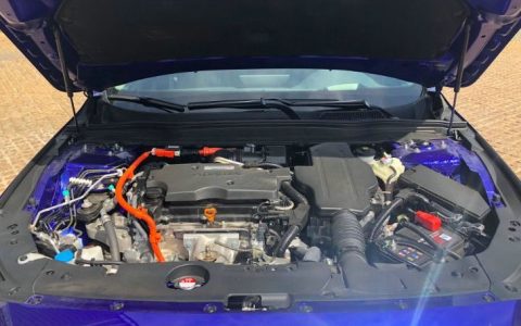 雅阁混动电池使用寿命多少公里