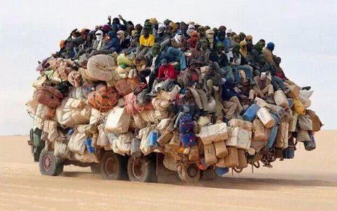 汽车超载对汽车底盘有影响吗