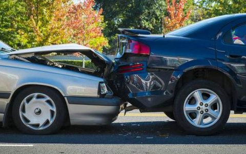 发生车辆轻微碰撞如何处理