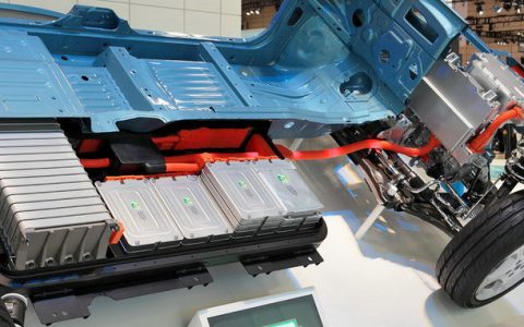 电动汽车电池哪种类型比较好