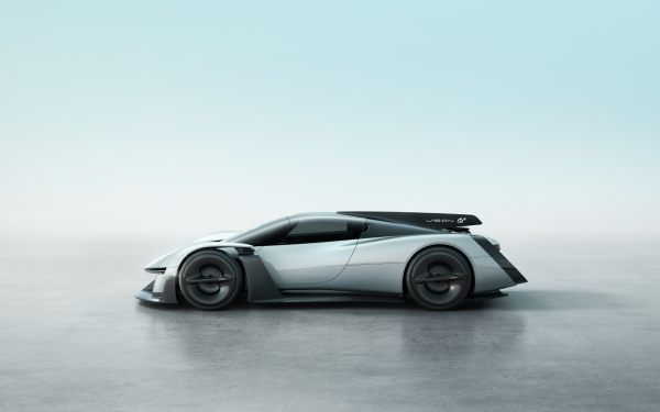 卢伟冰详解小米Vision GT概念车：虚拟世界探索未来科技