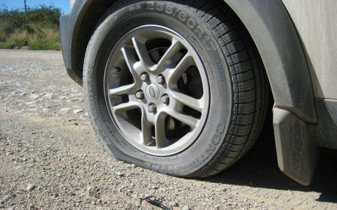 轮胎气压偏低可以继续行驶吗