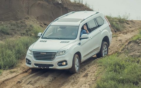 自动挡车下坡的正确操作方法