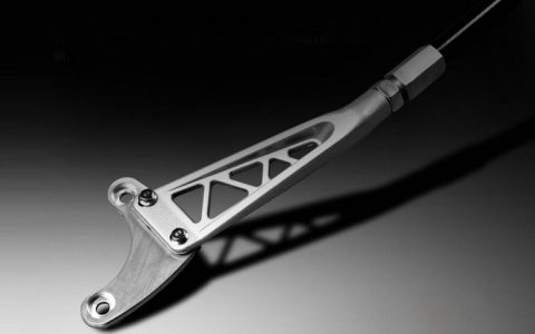 汽车平衡杆小拉杆坏了有什么症状