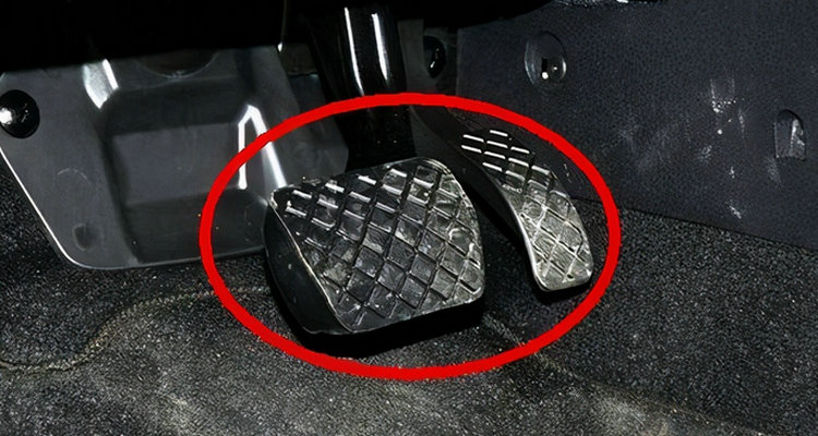 自动车换挡位要踩刹车吗