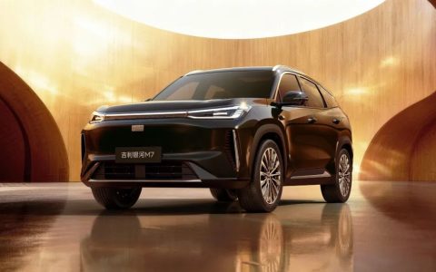 吉利银河 M7 杀疯了！米兰发布的中式美学 SUV，1730km 续航 + Flyme Auto，定价成关键