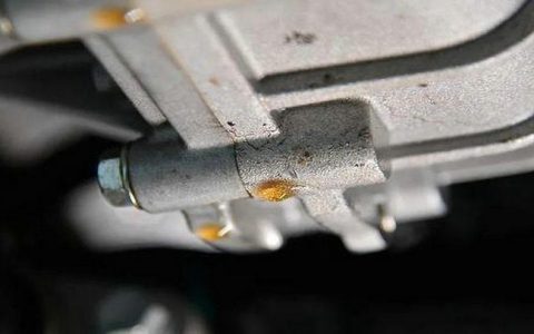 变速箱漏油怎么处理