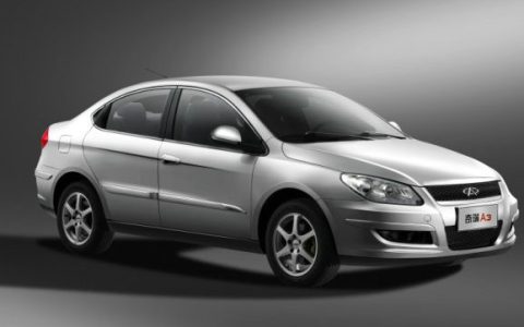 奇瑞a3发动机号在哪个位置