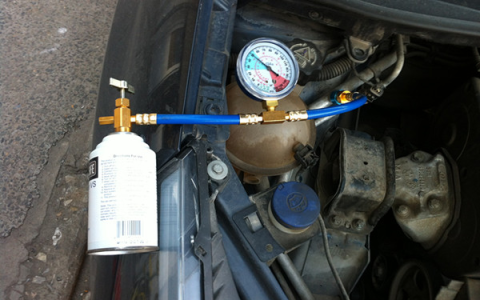 汽车加氟一般多少钱一次