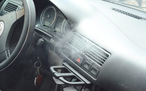 停车开空调1小时伤车吗