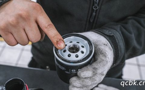 机油滤清器的作用是什么