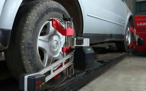 货车四轮定位要多少钱