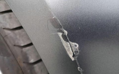 汽车有划痕怎么修复最好