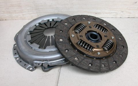 离合器压盘的工作原理是什么