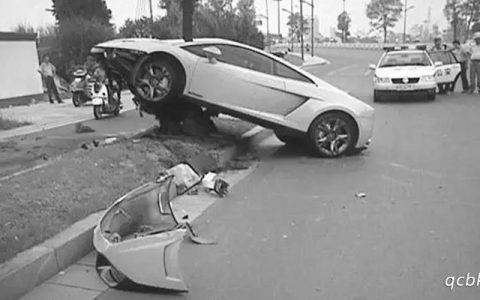 无证驾驶出车祸应当承担什么责任