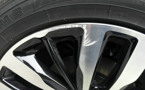 电镀轮毂刮花了怎么修复