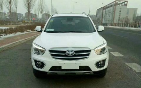 奔腾x80发动机号在哪个位置