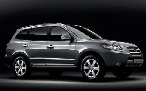 现代新胜达2.7曲轴位置传感器在哪