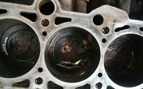 发动机清洗积碳要多少钱