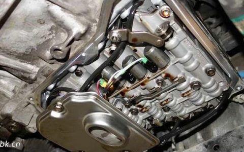 长时间不更换变速箱油会怎样