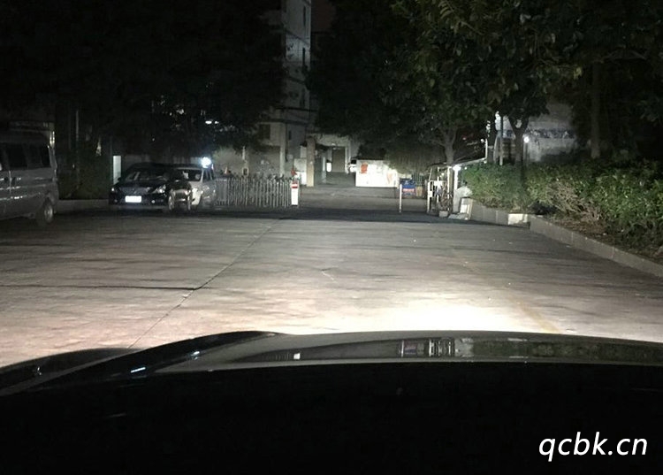汽车大灯不亮怎么解决