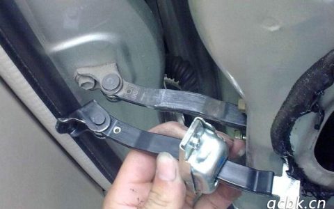 车门限位器吱吱响处理方法有哪些