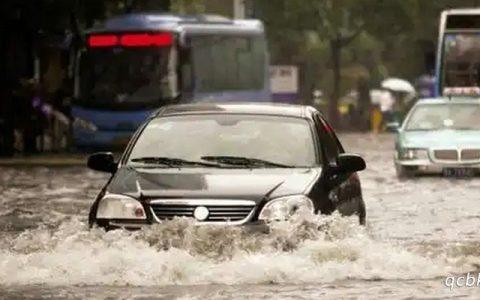 汽车底盘进水怎么处理