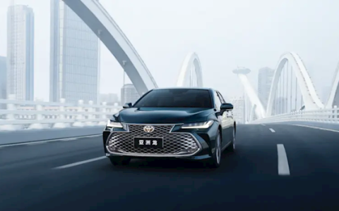 20天新车行驶中发动机爆缸 丰田亚洲龙车主维权被要求“自证”