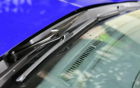 雅阁雨刷喷水怎么调节