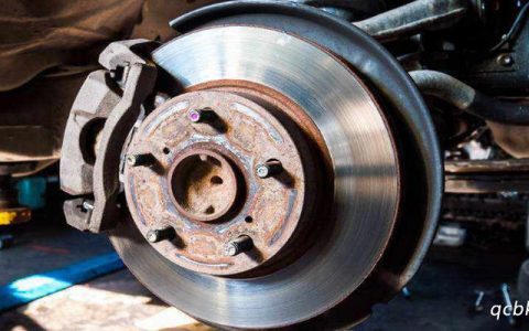 倒车时刹车吱吱响是什么原因