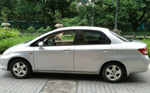 本田飞度三厢车好不好