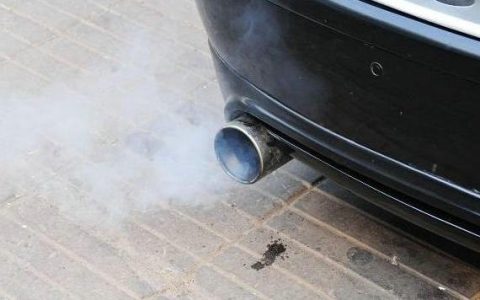 车冒白烟是怎么回事啊
