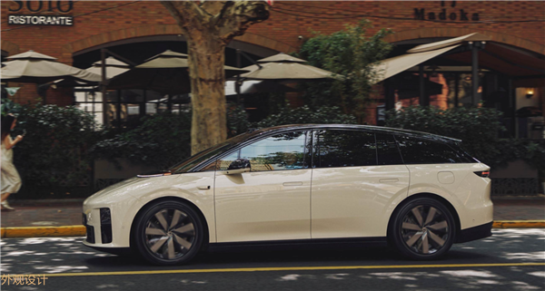 用1000亿现金储备 理想汽车想买一张通往AI时代的船票