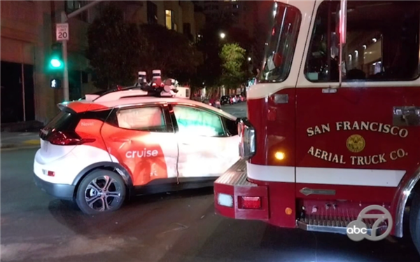 不足48小时!纽约街头将上演车机大战 司机抗议:抢饭碗?让它停摆!