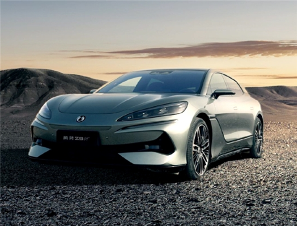 比亚迪李云飞确认：第一代刀片电池不会停产