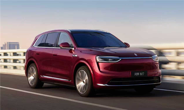 鸿蒙智行2月各车型销量出炉：仅问界M7一车破万台