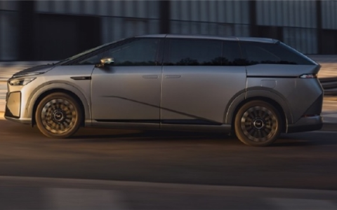 8年补贴即将清零！香港市民连夜抢订国产电动车 现车全面告急