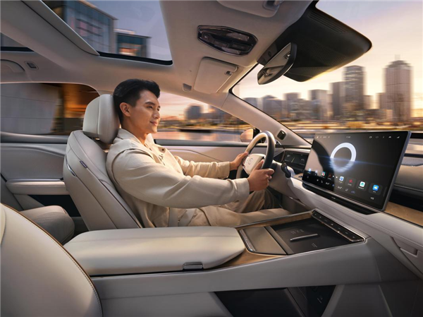 第一个把双腔空悬干到20万内的 竟然是丰田！