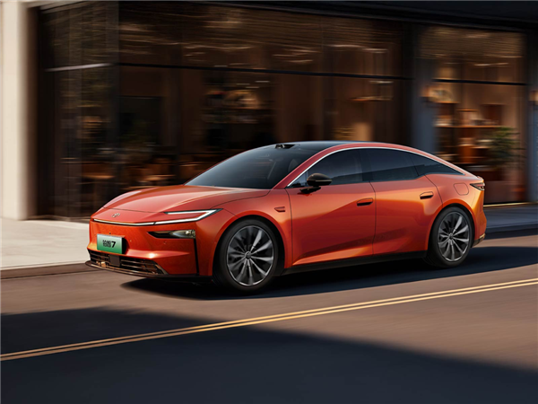 第一个把双腔空悬干到20万内的 竟然是丰田！