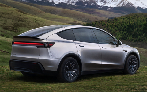 六座纯电SUV实测：特斯拉Model Y L更能跑、理想i8更舒适