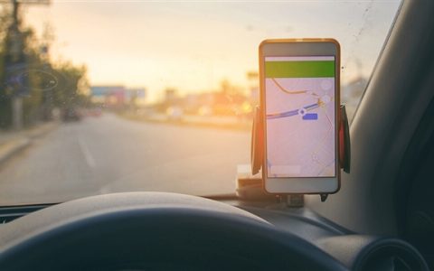 保险费吃掉网约车司机25%净收入 代表建议平台共担车险