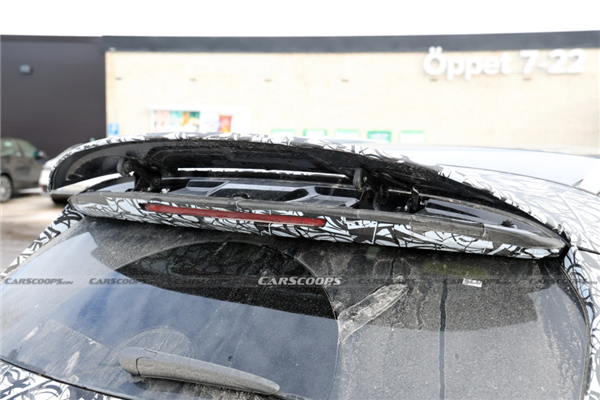 史上最强GLC登场!奔驰AMG纯电SUV谍照曝光:动力高达900马力