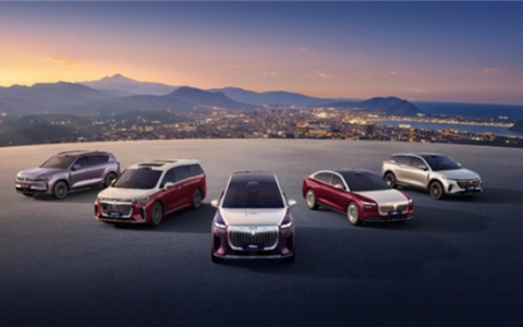 车没坏电池先废了！车主：换块电池6万起 比卖车还贵