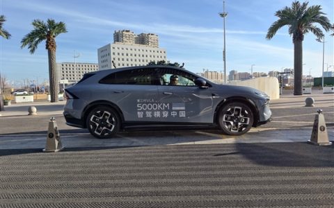 无惧特斯拉FSD 何小鹏：中国道路复杂十倍难于美国！