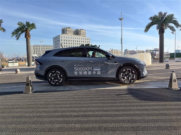 何小鹏:中美智驾同处第一梯队 中国道路复杂十倍难于美国!