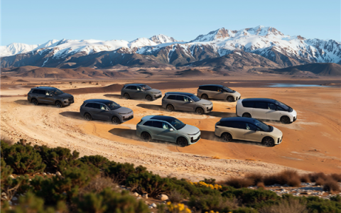 李想：理想i8销量猛增3倍、旗舰纯电i9下半年发布