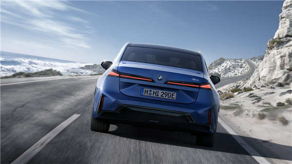 续航可破千公里！宝马新世代i3全球首发：内外焕然一新