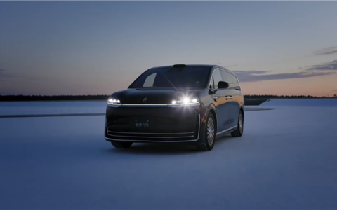 鸿蒙智行首款MPV 智界V9更多信息曝光：配双腔空悬、后轮转向