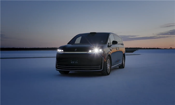 鸿蒙智行首款MPV 智界V9更多信息曝光：配双腔空悬、后轮转向