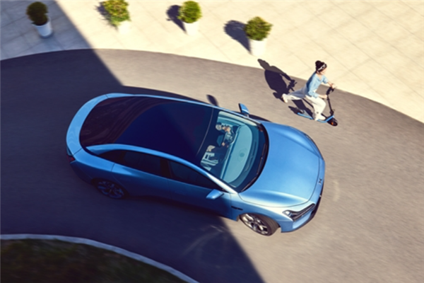 油费是电费4倍!高油价倒逼油转电:中国电车在全球爆单